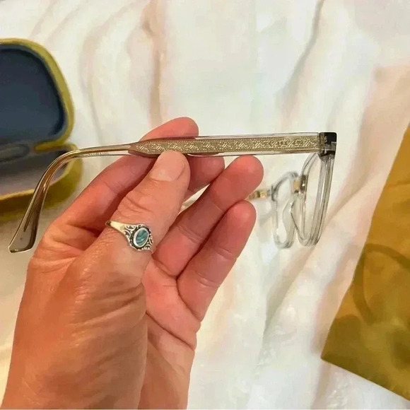 Gucci 100% authentic eyeglasses, case, dust bag and glasses towel - Picture 10 of 14